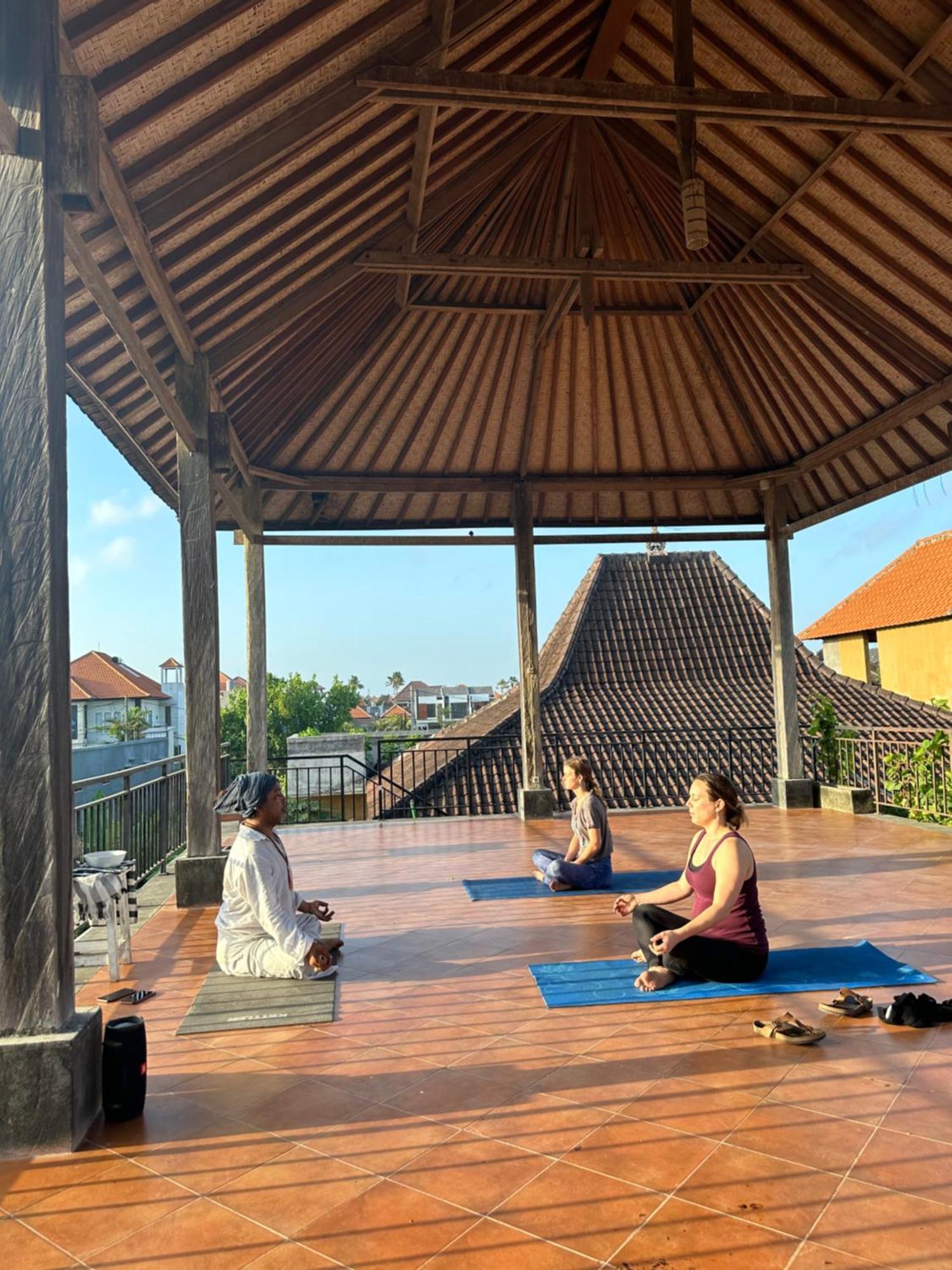 Diuma Residence Yoga Meditation Retreat And Healing Center Sanur Kültér fotó